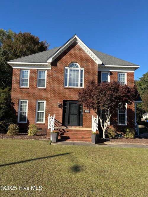 4200 Treetops Cir, Winterville, NC, 28590-9463 | Card Image