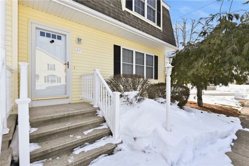 27 Hyde Ave, Pawtucket, RI, 02861-2901 | Card Image