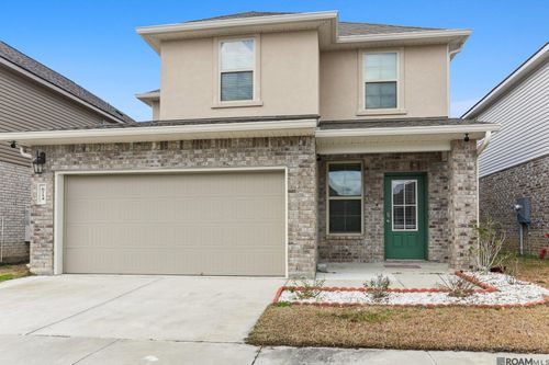 6714 Tiger Pointe Dr, Baton Rouge, LA, 70817-5815 | Card Image
