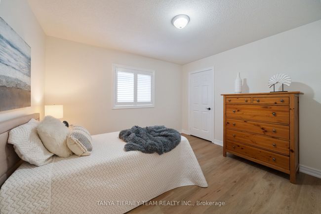 23 Bexley Cres, House other with 4 bedrooms, 3 bathrooms and 2 parking in Whitby ON | Image 28