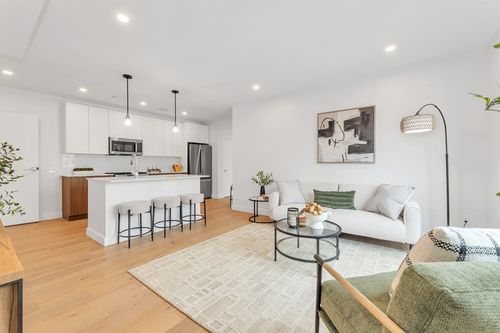 302-3992 Washington St, Boston, MA, 02131 | Card Image