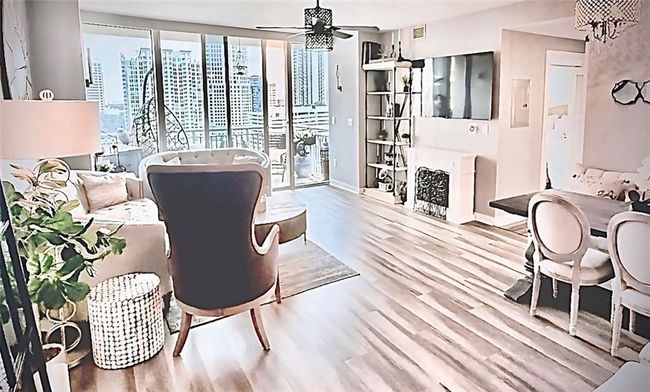 APT-1507 - 3338 Peachtree Rd Ne, Condo with 2 bedrooms, 2 bathrooms and 2 parking in Atlanta GA | Image 5