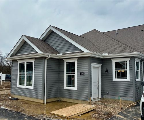 109a-105 Independence Dr, Cabot, PA, 16023-2107 | Card Image