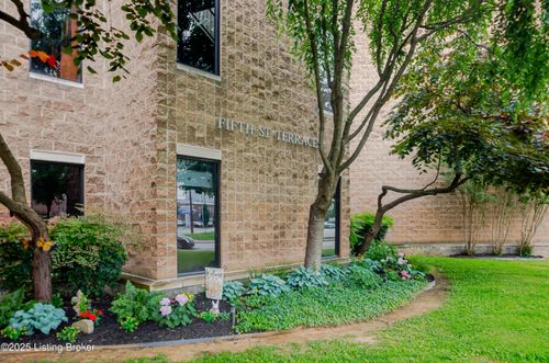 202-900 S 5th St, Louisville, KY, 40203-3264 | Card Image