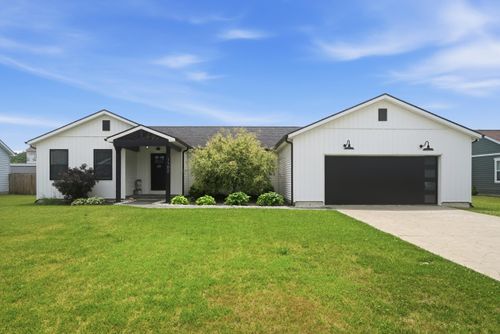 1102 Short Dr, Knox, IN, 46534 | Card Image