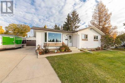 5110 31 St, House other with 5 bedrooms, 3 bathrooms and 6 parking in Lloydminster AB | Image 1