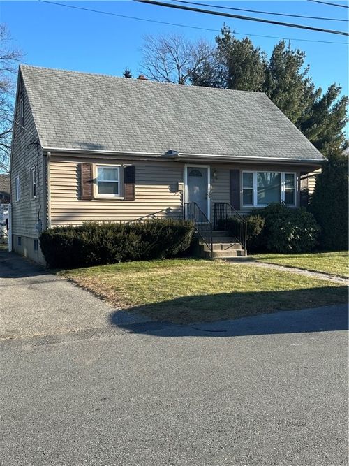 44 Charles St, East Providence, RI, 02914-2402 | Card Image