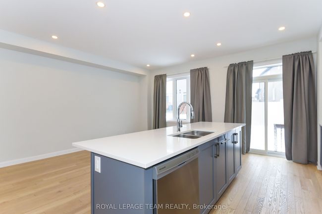 522 Branch St, House attached with 3 bedrooms, 3 bathrooms and 2 parking in Ottawa ON | Image 12