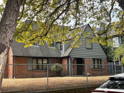 5009 16th Ave Ne, Seattle, WA, 98105-4228 | Card Image