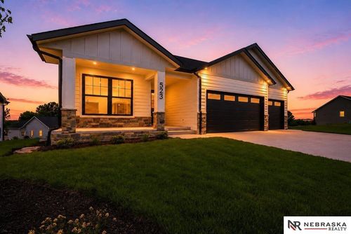 523 Woodsage Rd, Seward, NE, 68434-8113 | Card Image