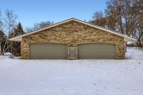 1935 Harbor Ln N, Plymouth, MN, 55447-4667 | Card Image
