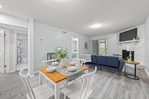 1501-3270 Ricky Dr, Jacksonville, FL, 32223-7821 | Card Image