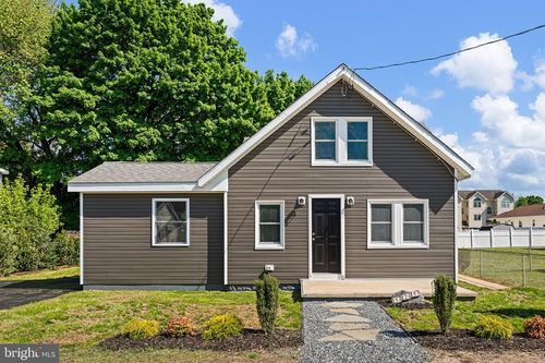 525 W Commerce St, SMYRNA, DE, 19977-1218 | Card Image