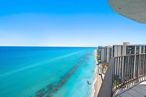 ph2-5420 N Ocean Dr, Riviera Beach, FL, 33404-2541 | Card Image