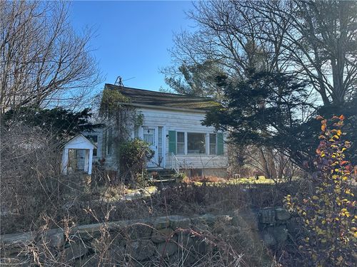 576 Point Judith Rd, Narragansett, RI, 02882-4504 | Card Image