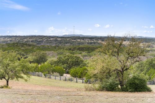 106 Quail Pt, Spicewood, TX, 78669 | Card Image