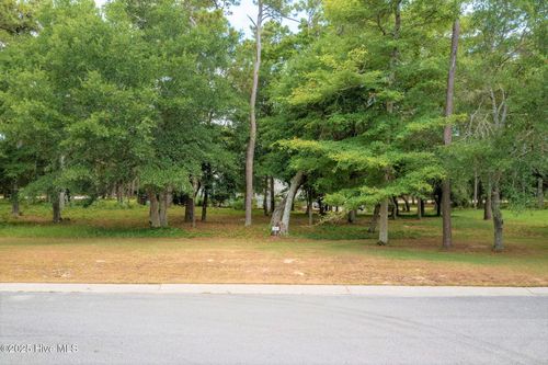 682 Beaufain St Sw, Supply, NC, 28462-2692 | Card Image
