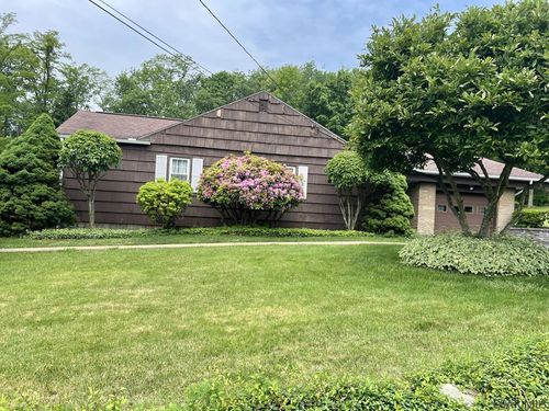 844 Park Ave, Windber, PA, 15963-1409 | Card Image