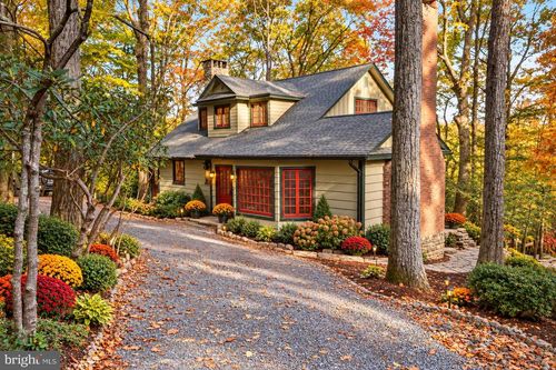 77 Swiftwater Avenue, POCONO MANOR, PA, 18349 | Card Image