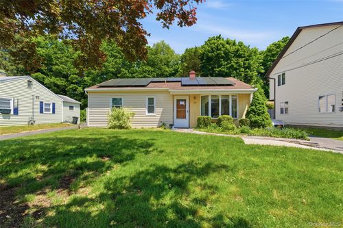 15 Forshee St, Monroe, NY, 10950-4102 | Card Image