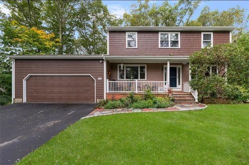 172 Broad Rock Rd, South Kingstown, RI, 02879-1830 | Card Image
