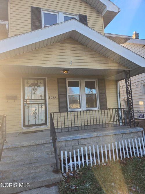 3449 Brigham St, Toledo, OH, 43608-1637 | Card Image