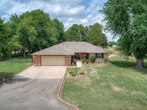 2305 Nw 35th Pl, Newcastle, OK, 73065 | Card Image