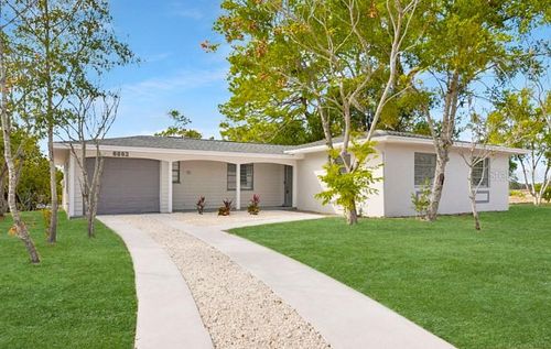 6882 Pinehurst Dr, Spring Hill, FL, 34606-5640 | Card Image