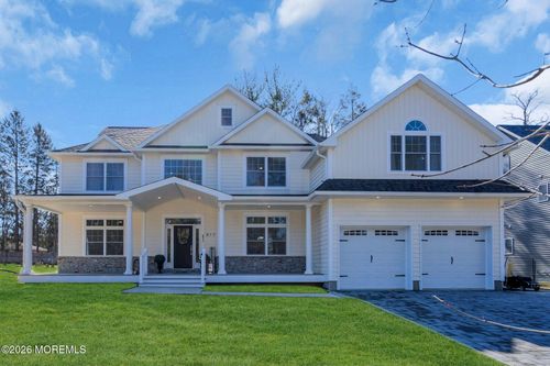 817 Naryshkin Way, Toms River, NJ, 08753-5732 | Card Image