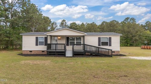 2800 Lobelia Rd, Vass, NC, 28394-9735 | Card Image