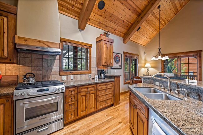 22 Francois Ct, House other with 4 bedrooms, 4 bathrooms and 2 parking in Donnelly ID | Image 14