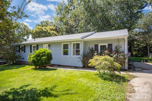 904 Timberlane Dr, Mount Holly, NC, 28120-1830 | Card Image