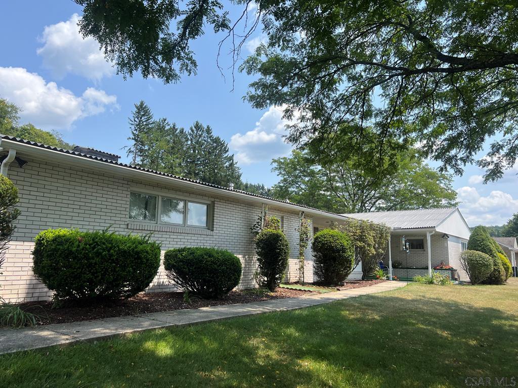 Somerset Ave, Windber, PA 15963