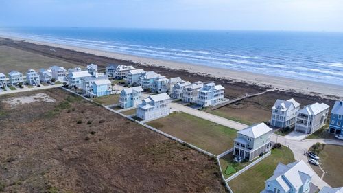 24 Grand Beach Blvd, Galveston, TX, 77550-2820 | Card Image