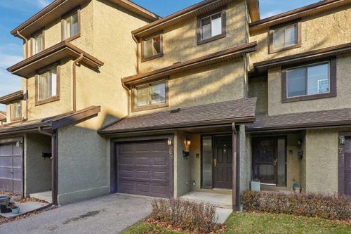 69 Glamis Gdns Sw, Calgary, AB, T3E6S4 | Card Image