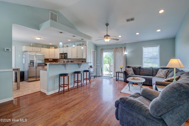 71 Twin Oaks Dr, House other with 3 bedrooms, 3 bathrooms and null parking in Hampstead NC | Image 4