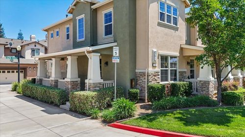 151-561 Wild Stallion Dr, Oakdale, CA, 95361-8948 | Card Image