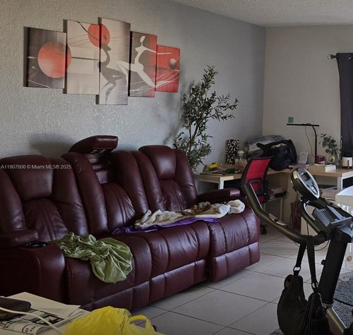 apt-b4002-17600 Nw 68th Ave, Hialeah, FL, 33015-4035 | Card Image