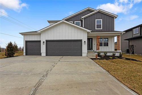 13458 W 179th Ter, Overland Park, KS, 66013-8529 | Card Image