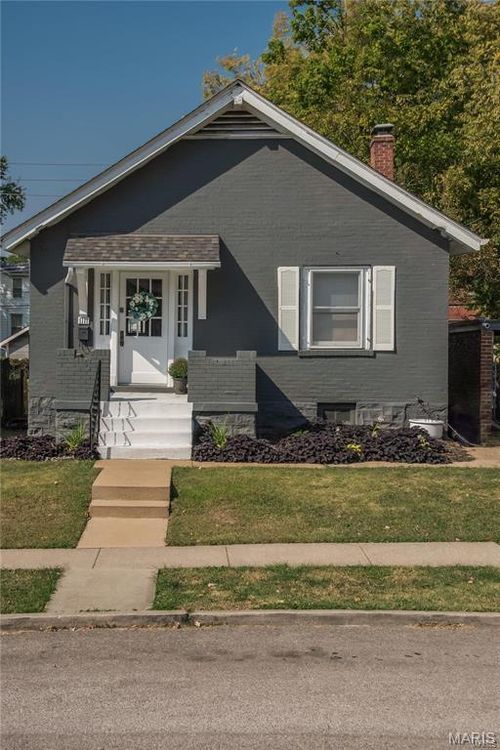 1111 Blendon Pl, Saint Louis, MO, 63117-1807 | Card Image