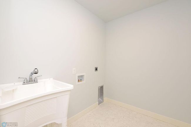 Photo of previous model | Image 38