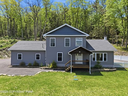 300 Gumbletown Rd, Paupack, PA, 18451-7740 | Card Image