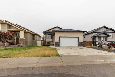 4818 7 St, House other with 4 bedrooms, 3 bathrooms and 2 parking in Coalhurst AB | Image 1