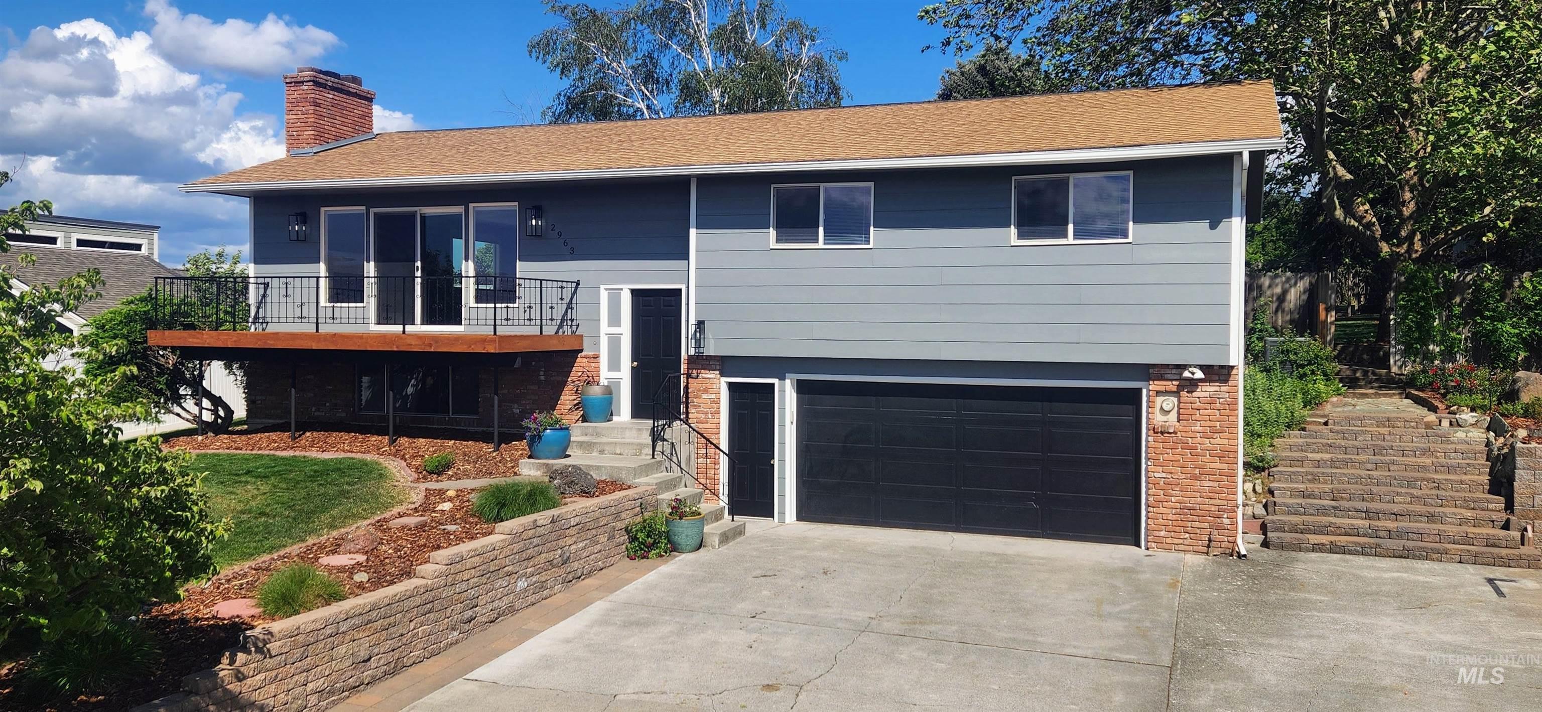 Riverview Ter, Lewiston, ID 83501