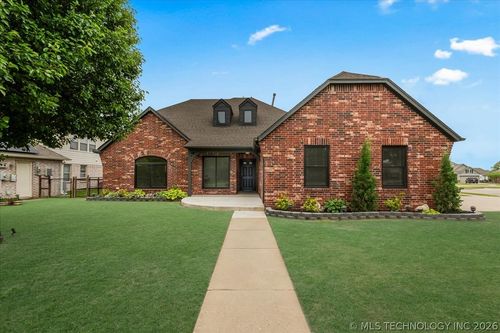 1701 Granger St, Broken Arrow, OK, 74012-8780 | Card Image