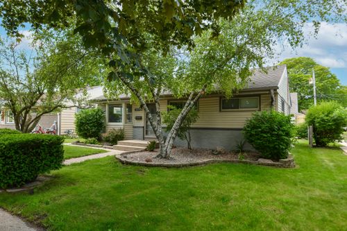 2837 S 67th St, Milwaukee, WI, 53219-3025 | Card Image