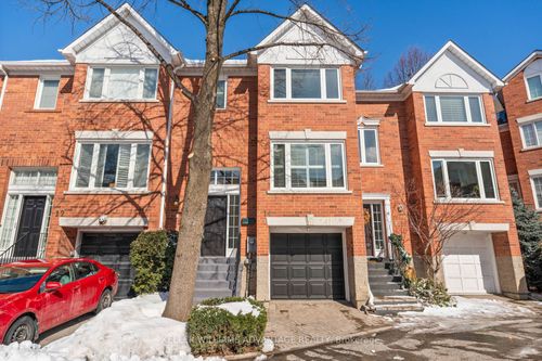 14 Fitzgerald Mews, Toronto, ON, M4L3X3 | Card Image