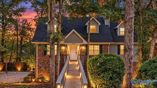 11218 Suncrest Dr Se, Huntsville, AL, 35803-1662 | Card Image