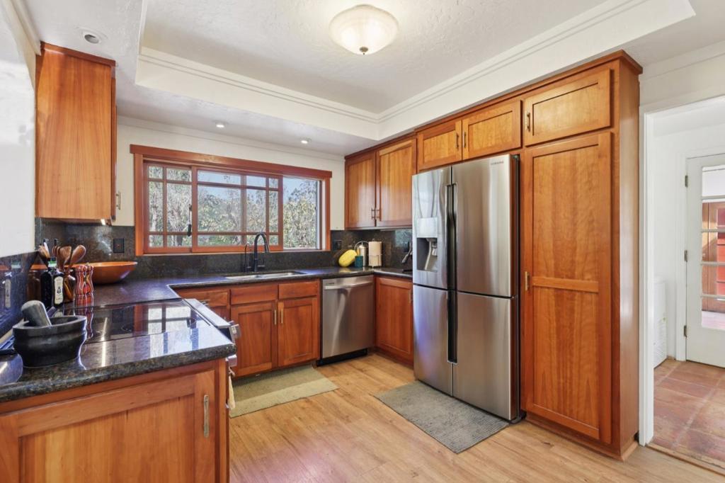 Residential in Royal Oaks 4
