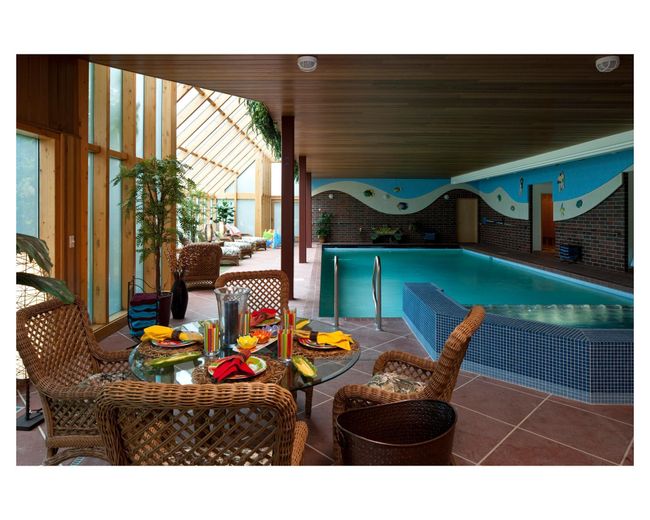 If you don't want to swim, you can sit and relax poolside | Image 69
